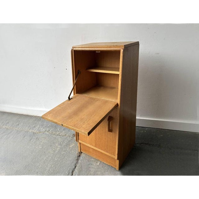 Mid-Century Oak Brandon Bedside Cabinet from G Plan / E Gomme, 1950s-1960s For Sale - Image 4 of 7