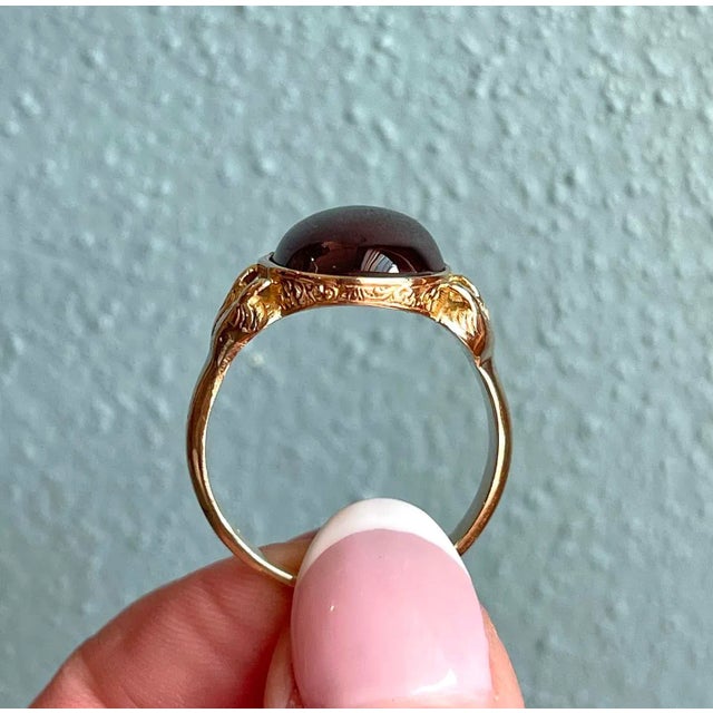 Red Mid 19th Century Victorian Large Gold Cabochon Garnet Ring Size 10 For Sale - Image 8 of 9