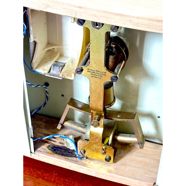 Metal Vintage Electronic Clock from Kundo, Germany, 1960s For Sale - Image 7 of 11