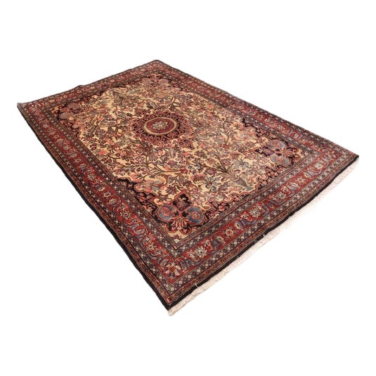 Middle Eastern Bidjar Rug in Hand-Knotted Wool For Sale