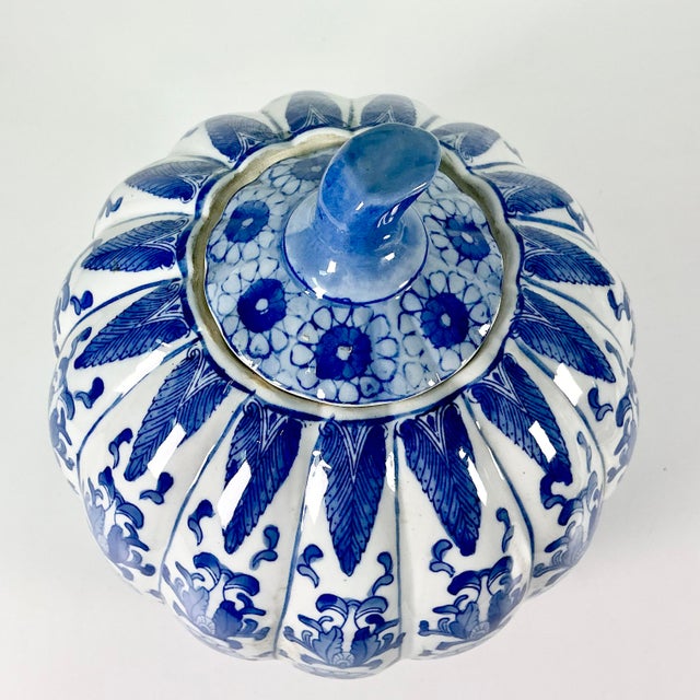 Royal Blue 1980s Vintage Chinoiserie Boho Chic Hollywood Regency Blue & White Pumpkin, Halloween & Thanksgiving For Sale - Image 8 of 11