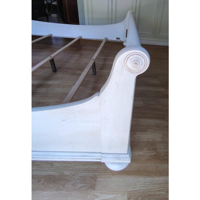 Ethan Allen White Cottage Bed (King) For Sale In Los Angeles - Image 6 of 18