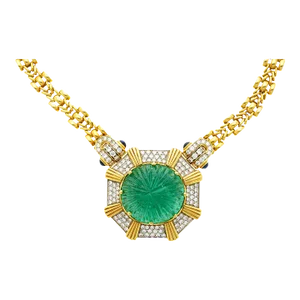 Mid 20th Century Grs Certified 108 Carat Carved Pastel Green Emerald Regal Pendant Necklace