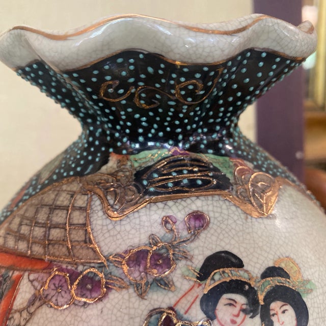 Chinoiserie Asian Vase With Ruffled Neck For Sale - Image 4 of 9
