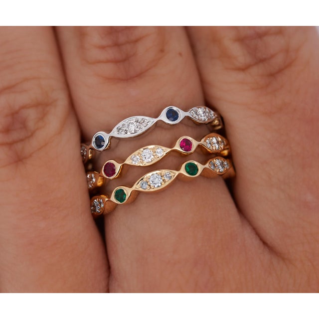 14k Gold Ruby and Diamond Bezel Stack Band 3mm Wavy Ring Size 7 For Sale In Miami - Image 6 of 6