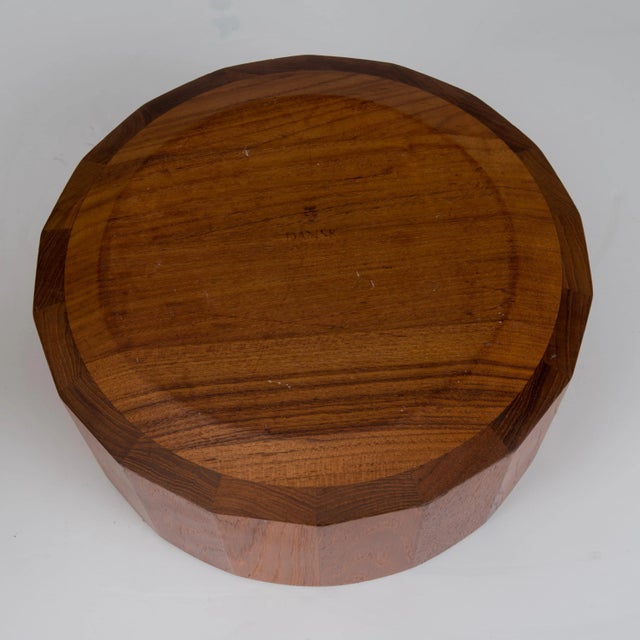 Brown Early Dansk Quistgaard Ihq Jhq Faceted Teak Salad Centerpiece Bowl 4 Unmarked Serving Bowls For Sale - Image 8 of 13