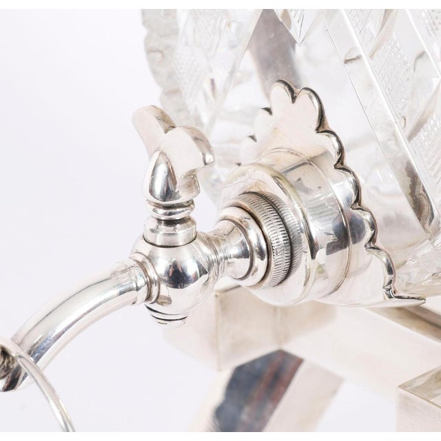 Antique 19th Century Crystal Barrel Decanter on Stand from Mappin & Webb, 1880s For Sale - Image 4 of 13