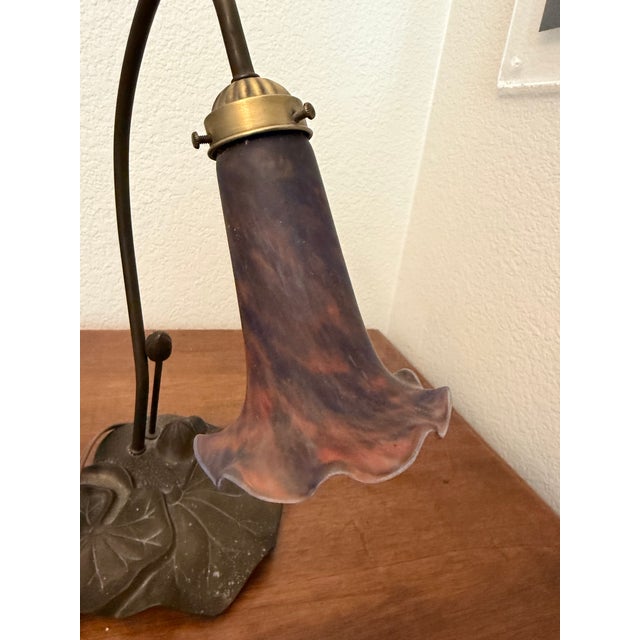 1980s 1980s Tulip Shaped Glass Lamp With Lilypad Metal Base For Sale - Image 5 of 7