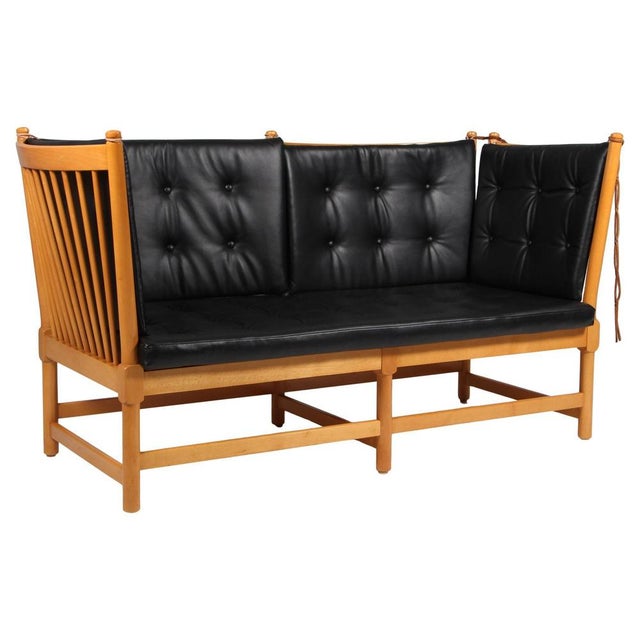 Black Two-Seat Sofa in Beech and Leather by Børge Mogensen for Fritz Hansen For Sale - Image 8 of 8