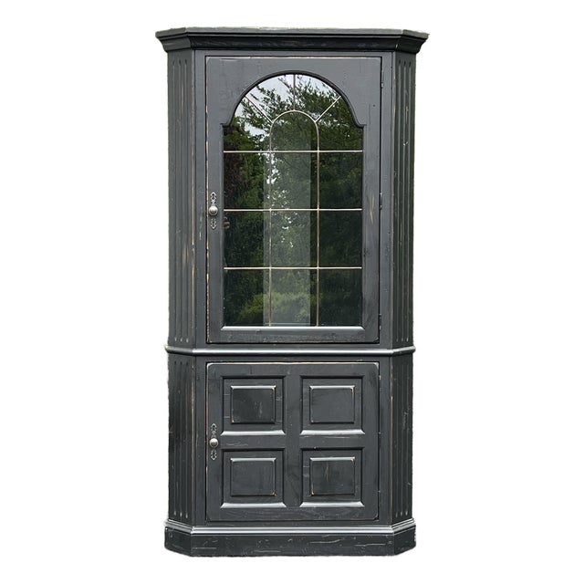Broyhill Attic Heirlooms Corner Cabinet For Sale