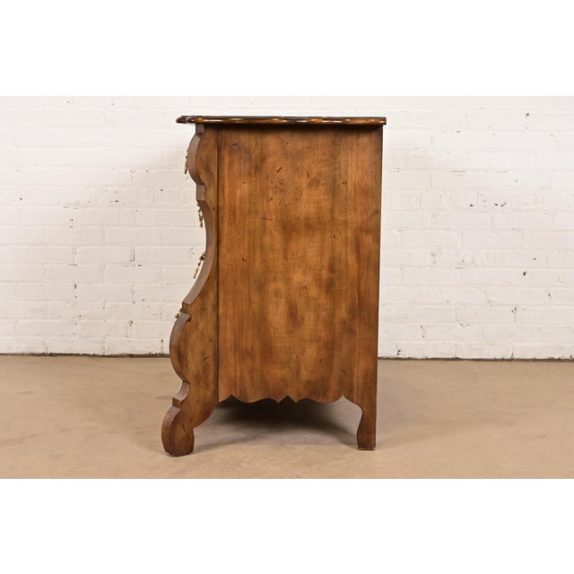 1980s Baker Furniture Dutch Baroque Burled Walnut Bombe Chest or Commode For Sale - Image 12 of 14