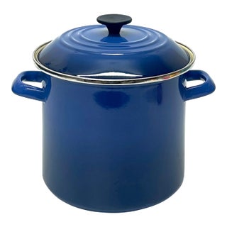 Le Creuset Cobalt Blue Enamel 8 Qt. Stockpot – Discontinued Color For Sale