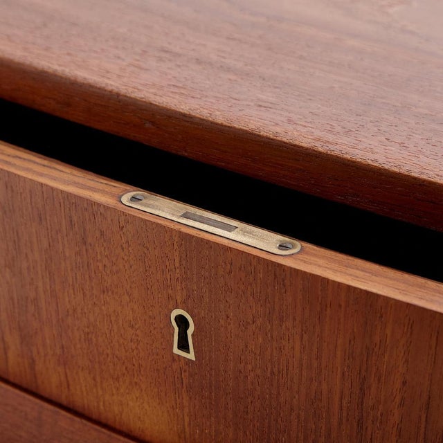 Vintage Teak Dresser, 1960s For Sale - Image 4 of 14