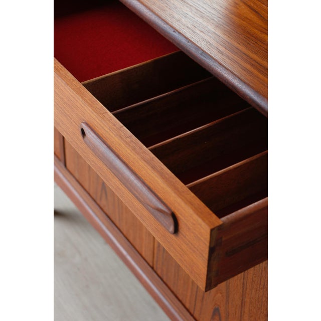 Vintage Teak Fresco Sideboard by Victor Wilkins for G-Plan, 1960s For Sale - Image 18 of 18