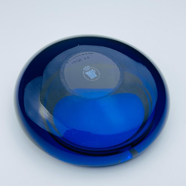 Blue Blue Glass Ashtray by Per Lütken for Holmegaard, Denmark, 1962 For Sale - Image 8 of 11