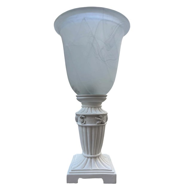 Late 20th Century Vintage Neoclassical Urn Table Lamp With Shell & Starfish Motif, Cream Ivory For Sale - Image 5 of 7
