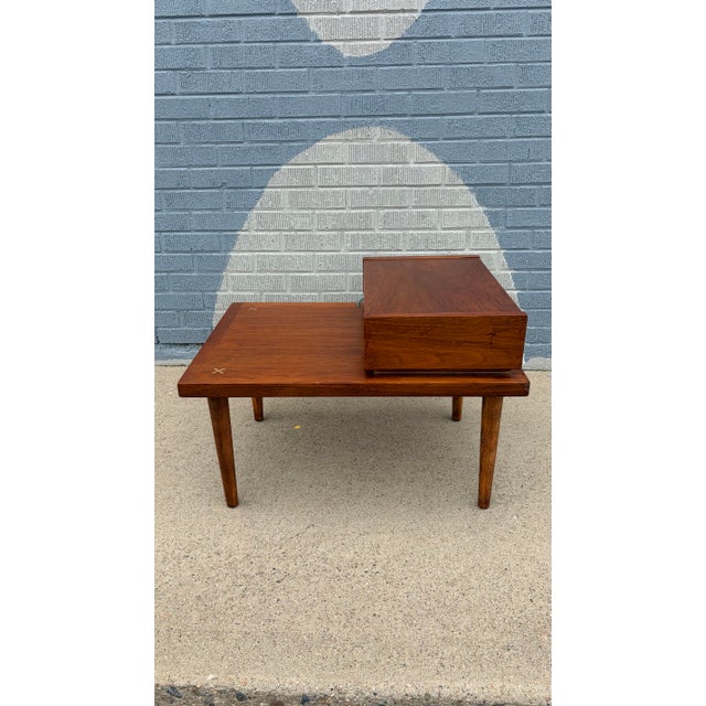 Wood American of Martinsville Mid-Century Modern Two Tier Step Table, Circa 1965 For Sale - Image 7 of 9
