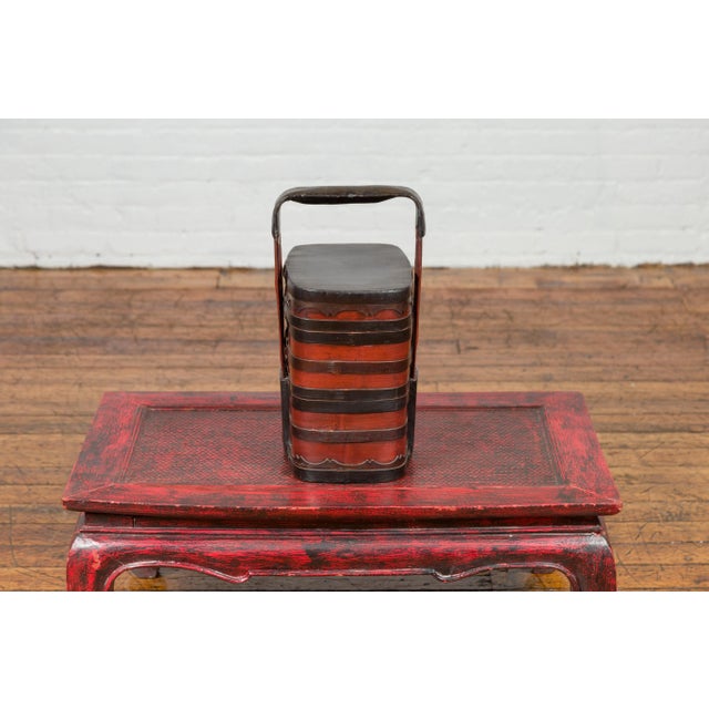 Chinese Red and Black Lacquered Tiered Lunch Box with Handle and Calligraphy For Sale - Image 9 of 13