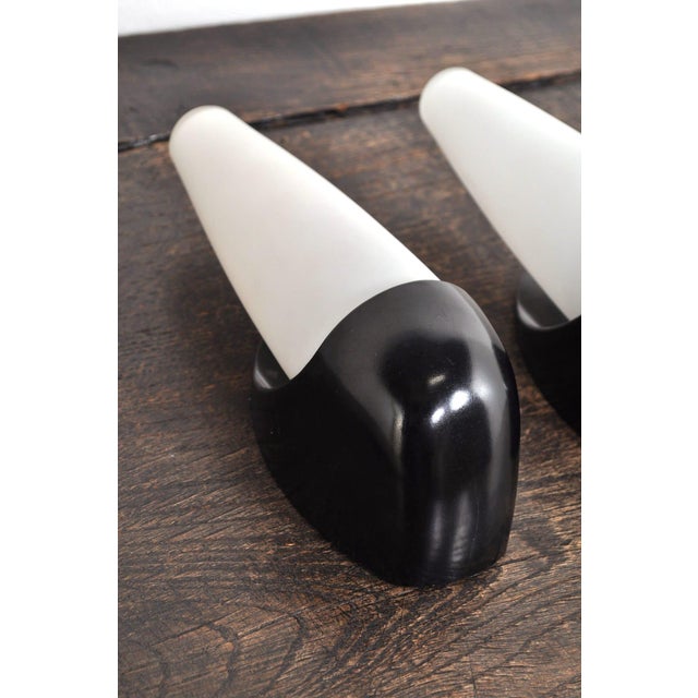 Bauhaus Vintage Bakelite Wall Light in Milk Glass from Bo-Niko, 1960s For Sale - Image 3 of 11