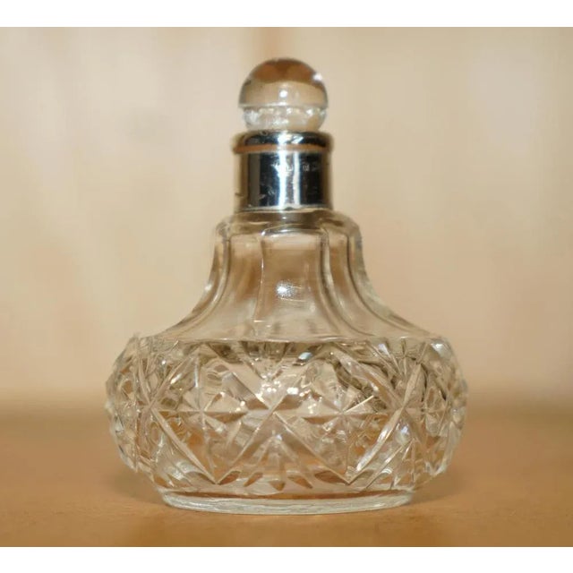 Art Deco Antique Sterling Silver Perfume Bottle in Cut Glass Crystal, 1929 For Sale - Image 4 of 11