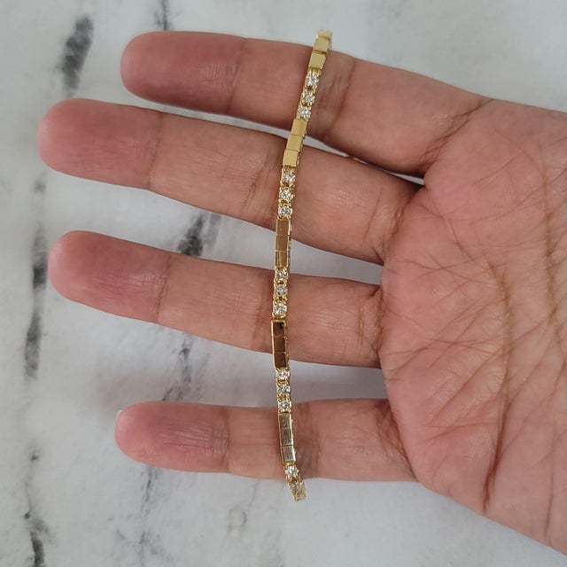Polished Square Diamond Tennis Bracelet 14k Yellow Gold For Sale - Image 4 of 5