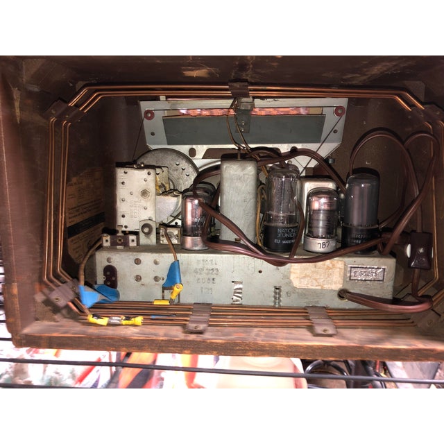 Radiobar Corp. and Philco Antique 1942 Philco Wooden Tube Radio Model 42-323 For Sale - Image 4 of 7