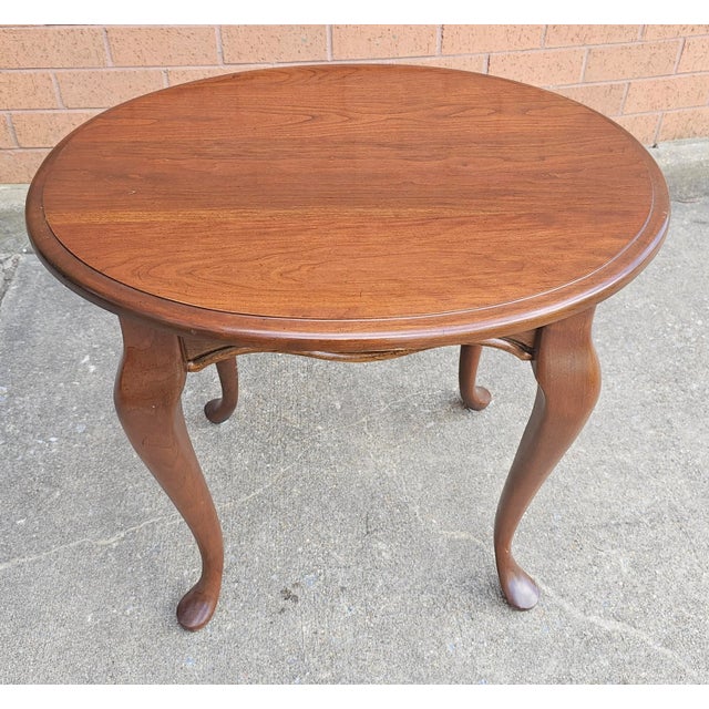20th Century Queen Anne Style Cherry Oval Side Table For Sale - Image 4 of 6