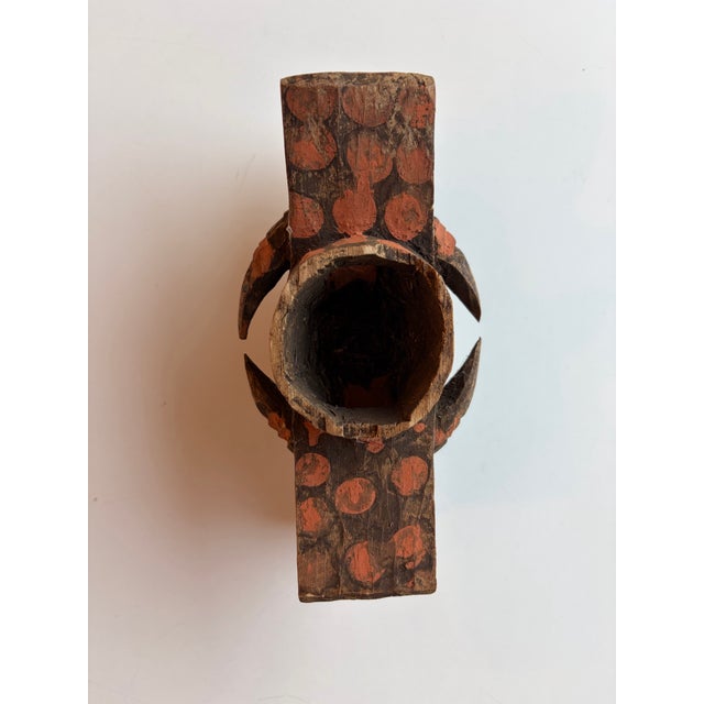 Early 20th Century Traditional West African Hand-Carved Zoomorphic Architectural Fitting For Sale - Image 4 of 6