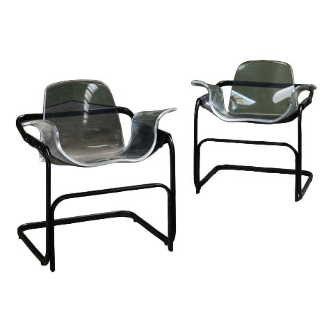 Cantilever Lounge Chairs in Acrylic, Leather and Steel by Paolo Tilche for Arform Brasil, 1970s, Set of 2 For Sale