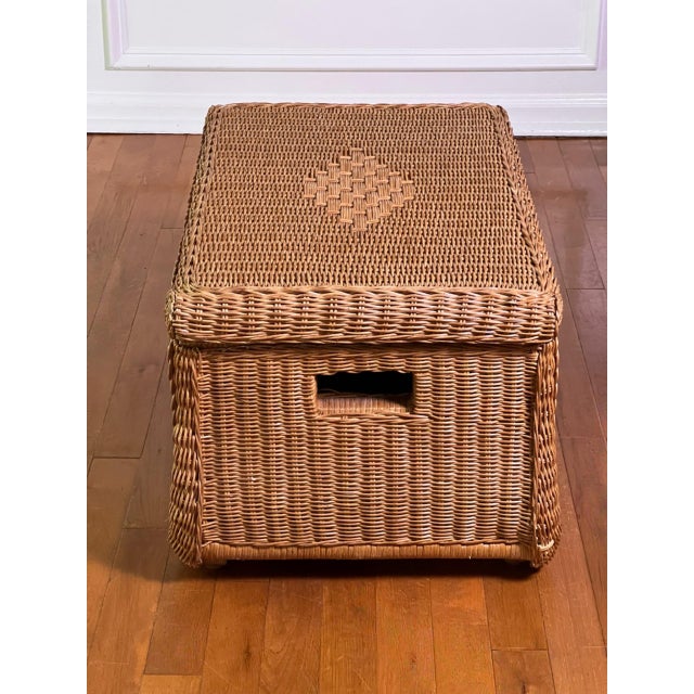 1980s Braided Wicker Rattan Storage Chest, Trunk, 1980s For Sale - Image 5 of 12