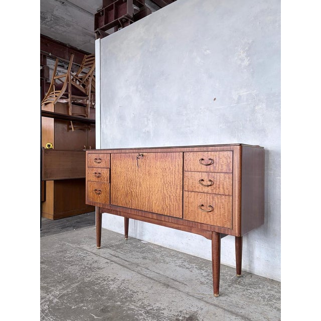 Mid-Century Rosewood and Teak Sideboard from Greaves & Thomas For Sale - Image 9 of 12