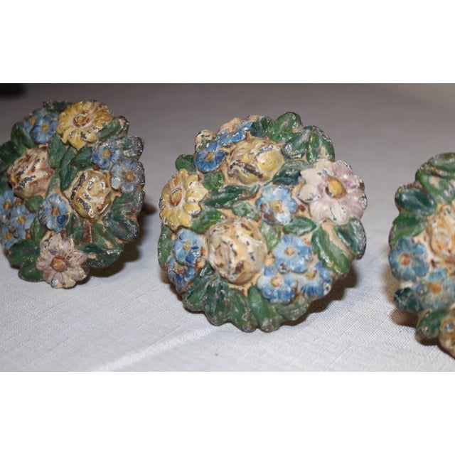 Figurative 1910s Set of 3 Painted Cast Iron Ornate Circular Curtain Tiebacks Rod Holders Hardware For Sale - Image 3 of 11