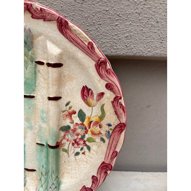 Longchamp 19th Century Longchamp Majolica Asparagus Plate With Flowers For Sale - Image 4 of 5