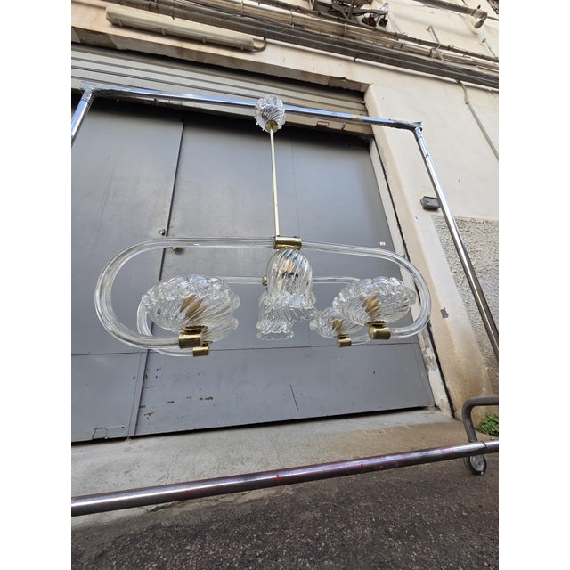 1930s Art Deco Murano and Brass Navetta Chandelier from Barovier, 1930s For Sale - Image 5 of 18