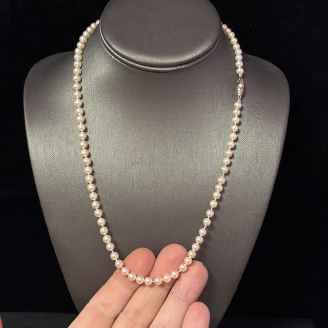 1990s Mikimoto Akoya Pearl Necklace 20" Sterling Silver 5 - 5.5 Mm Estate For Sale - Image 10 of 10