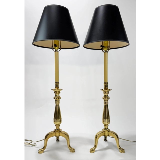French Provincial Vintage Brass Tripod Slipper Footed Buffet Table Lamps, a Pair For Sale - Image 3 of 7