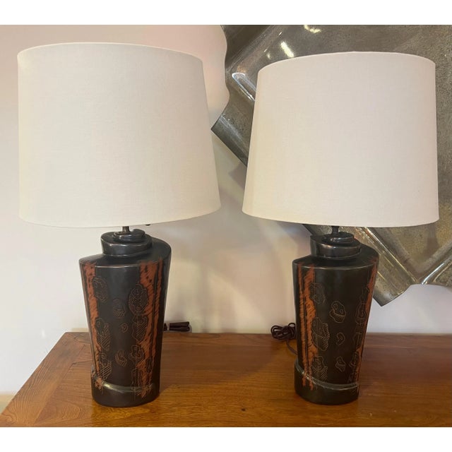 Marianna von Allesch 1940s American Marianna von Allesch Ceramic Table Lamps - A Pair For Sale - Image 4 of 12