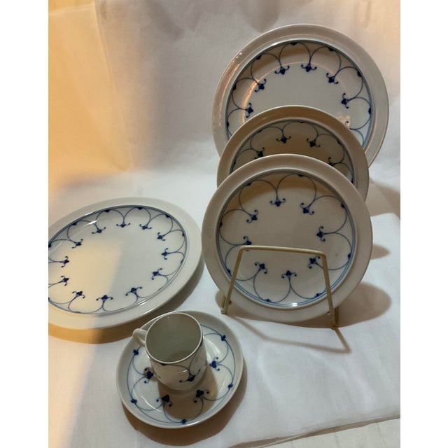 Blue New 1980s Exquisite Porcelain With Kiruna Blue-Mittsomer Set 101 Pieces For Sale - Image 8 of 14