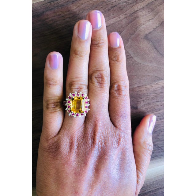 2020s 5.31 Carat Citrine Sapphire Diamond Yellow Gold Engagement Ring Size 7 For Sale - Image 5 of 6
