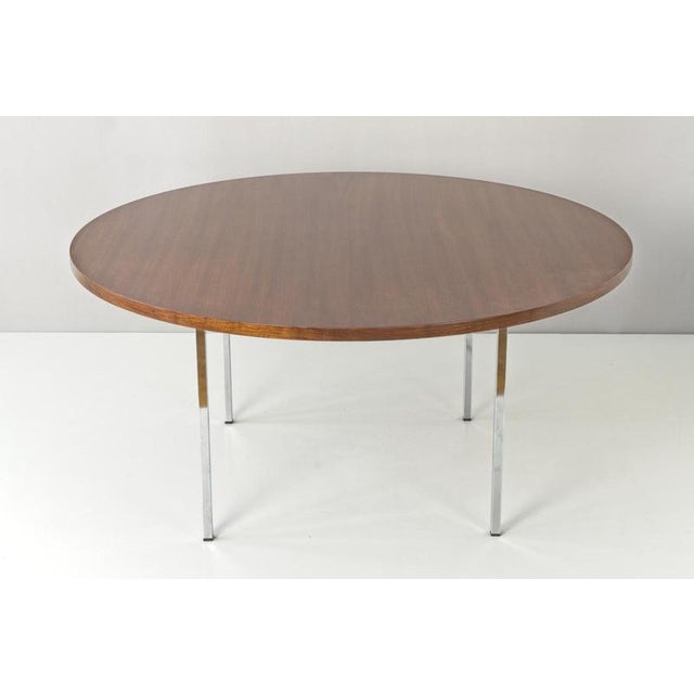 Article number: 1674 article name: round conference table designer: florence knoll bassett year: around 1960 manufacturer:...