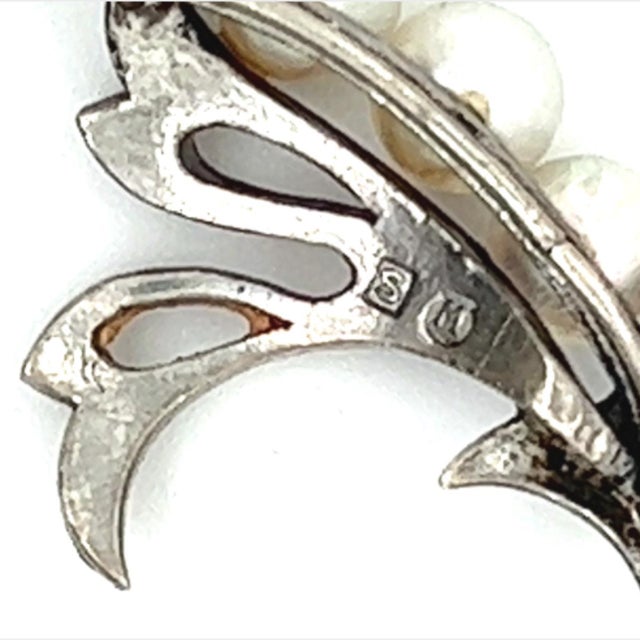 1990s Mikimoto Estate Akoya Pearl Brooch Pin Sterling Silver For Sale - Image 4 of 12