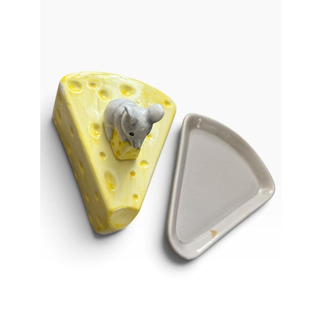 1990s Vintage Ceramic Mouse & Swiss Cheese Covered Cheese Dish For Sale - Image 5 of 7