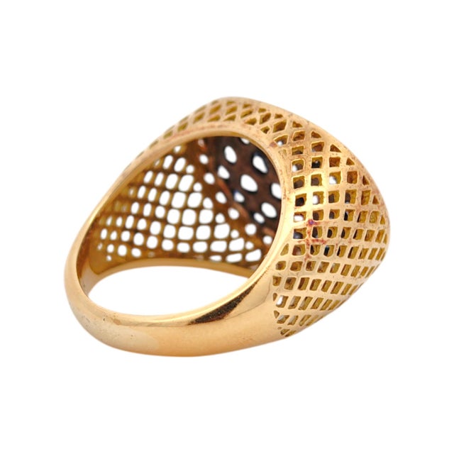 Vintage 18k Oval Sapphire and Diamond Cluster Ring, Size 7 For Sale - Image 4 of 13