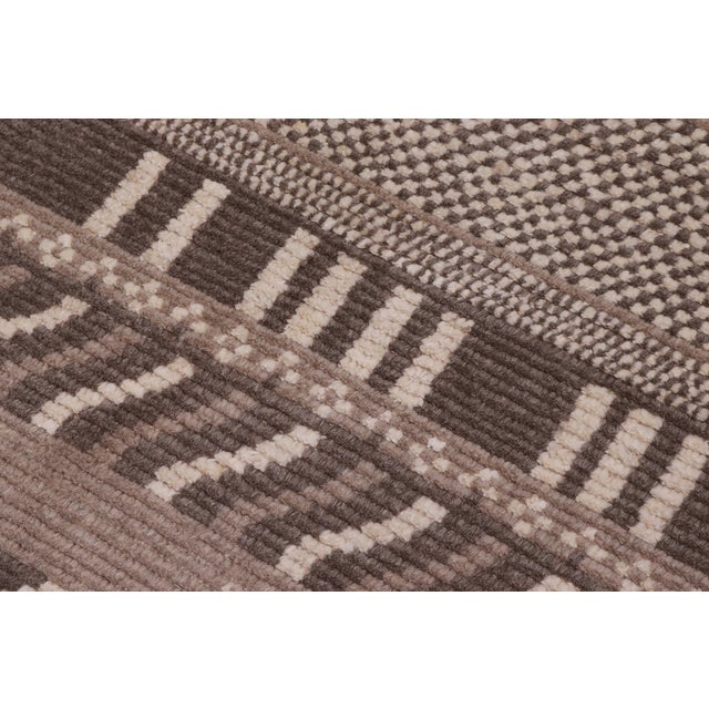 1990s Boho Chic Brown/Beige High Low Wool Rug - 8'9'' X 12'3'' For Sale - Image 5 of 9