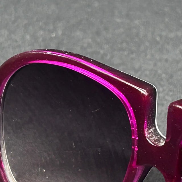 2010 Purple and White Italian Oversize Sunglasses by Patty Paillette Venice For Sale - Image 4 of 9