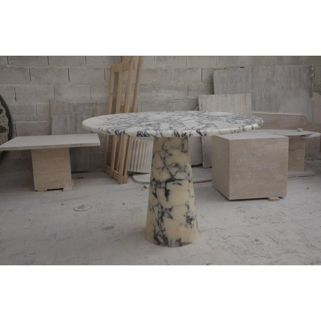 Viola Veined Violet Round Dining Table by Angelo Mangiarotti For Sale - Image 4 of 8