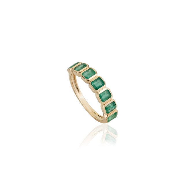 1.61ct Octagon Cut Emerald Bezel Set Stackable Band Ring Size 8 in 14k Gold For Sale - Image 4 of 16