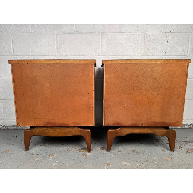 Pair of Mid-Century Modern Nightstands For Sale - Image 15 of 16