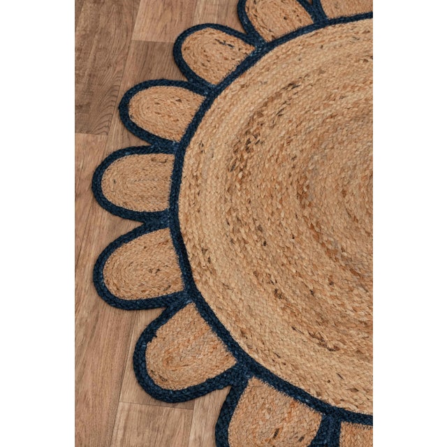 Not Yet Made - Made To Order Navy Blue Round Jute Scallop Rug - 5' X 5' For Sale - Image 5 of 9