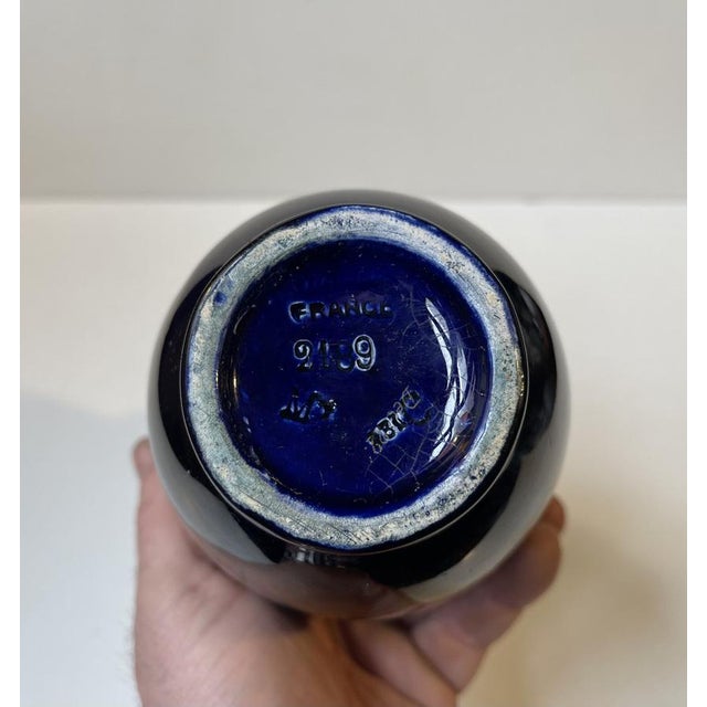 Neo-Classical French Cobalt Blue Majolica Vase from Sarreguemines, 1920s For Sale - Image 6 of 8
